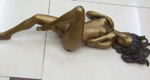 sculptura nud bronz 60 cm  3,3 kg