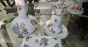 sfesnic,vaza,caseta  portelan Herend-Queen Victoria