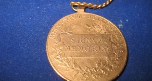 2371-I-Medalia F. Josef-Signum Memoriae, bronz aurit in stare FB.