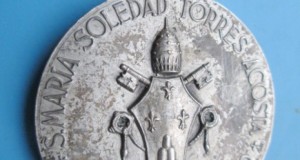 5090-Medalia Santa Maria Soledad Tores Acosta-Canonizacion 1969 Spania