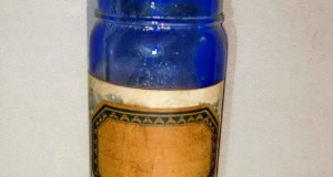B332-I-Sticla Farmacie veche albastra cobalt Aspirin 10 Vicario 1900.