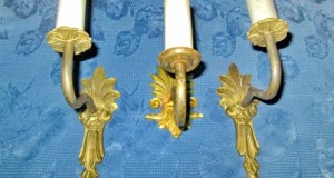 5510-Aplice  electrice vechi Franta 3 bucati in bronz, 2 pereche+ 1 asemanatoare.