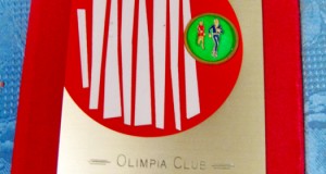 B928-I-Placheta stativ Olimpia Club Marsul verde Italia 1981