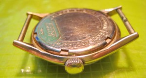 B977-Tissot Antimagnetique Swiss ceas mana vechi functional.