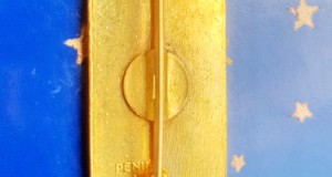 C592-I-Insigna Fecioara Maria  Prunc AUTUN bronz.