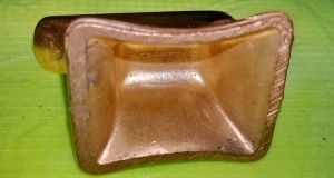 E985-Menghina mica bijutier veche USA bronz aurit.