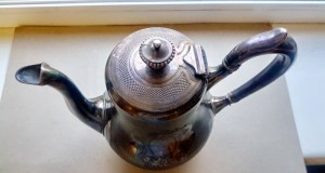 F293-I- CAFETIERA-Ceainic marcata :BERNDORF Alpacca Silber gravura manuala