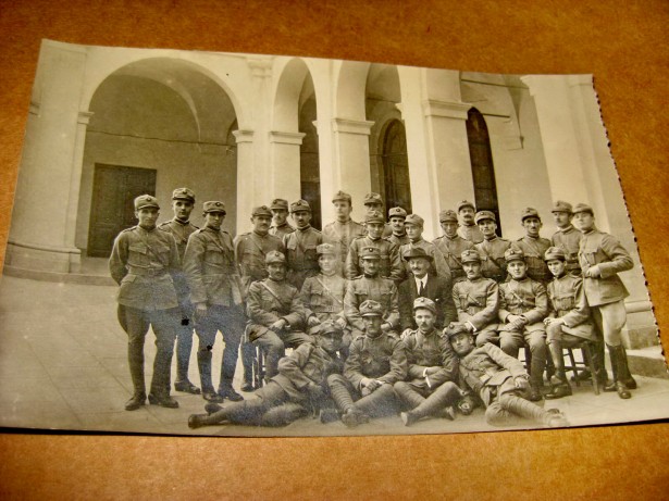 B258-I-WW1 Foto Absolventi Ofiteri Medici Carol Davila Romania.