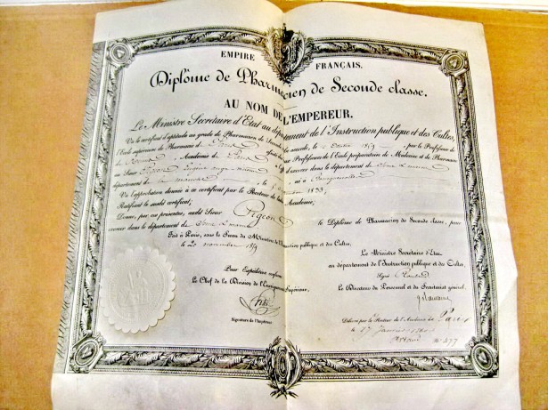 B685-I-Diploma Farmacie veche pergament Franta Imperiu 1860.