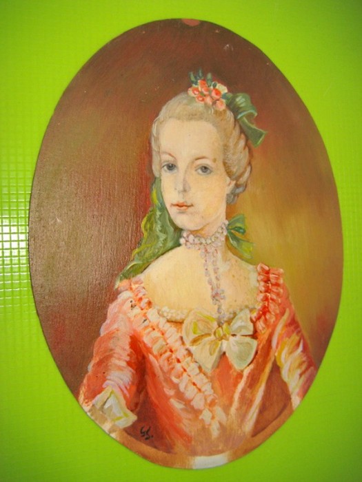 9431-Tablou mic oval Maria Antoaneta de Habsburg pictat.