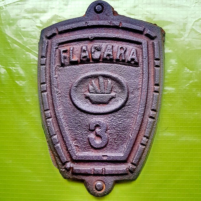 D641-Reclama veche Soba Flacara metal masiv stare buna 17 12