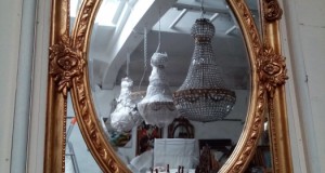 Eleganta oglinda în stil francez de dimensiuni mari
