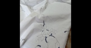Fata de masa broderie stil Madeira