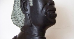 sculptura in piatra -bust african-semnat-18 cm