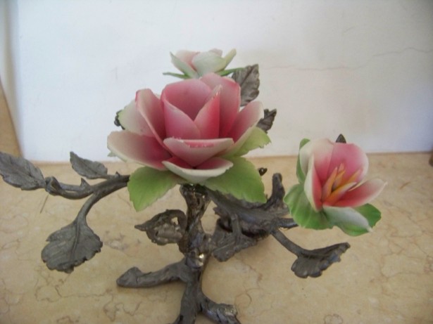 sfesnic-flori  portelan,ramuri metal