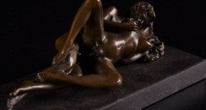 statueta nud bronz deosebit soclu marmura