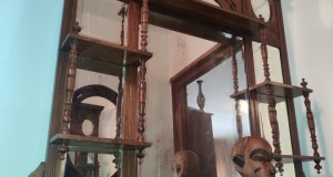 Cuier cu oglinda ArtDeco Sf. sec al XIX lea Flandra