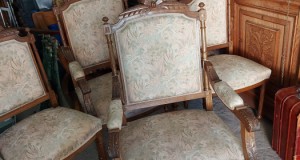 Salon Empire  canapea, fotolii și 4 scaune