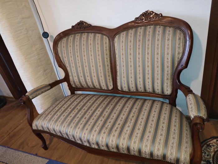 Sofa baroc sculptata retapitat antic