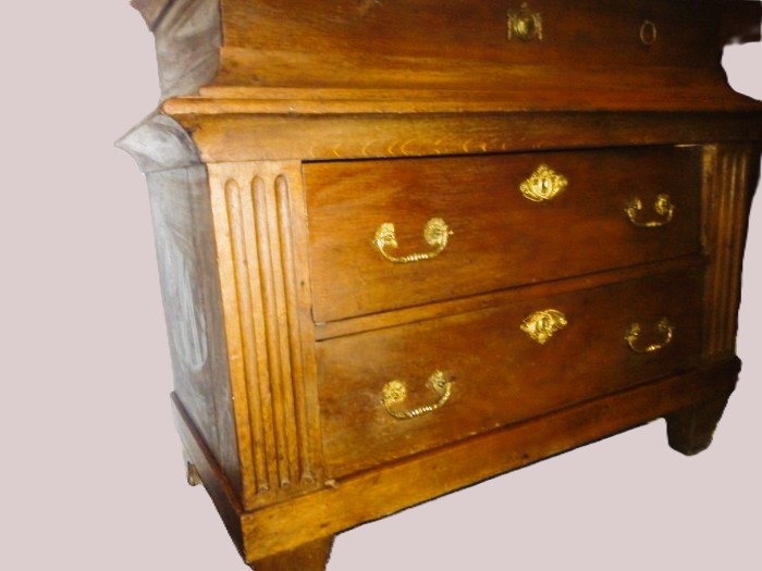 Comoda renastere antica vintage