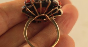 Inel  impozant vechi aur 14k cu coral natural si diamante argint