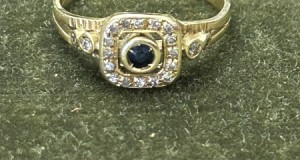 Inel aur 18 k , diamante și safir