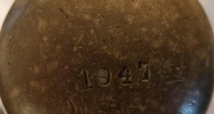 Mojar de bronz cu pistil original, inscripționat «GRIGOROVICI 1947»