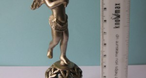 Statueta, miniatura deosebita, reprezentand un ingeras