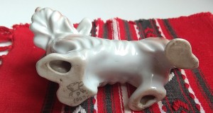 bibelou vechi catel caine schnauzer figurina portelan de colectie ceramica comunism romania 1953 RPR