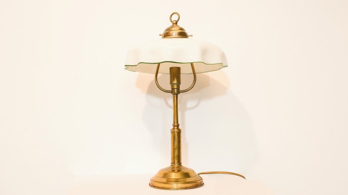 Veioza Art Nouveau abajur alb si verde 019322