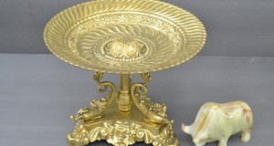 fructiera-centru de masa bronz,gravura diam 23 cm