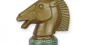Cap de cal-statueta din bronz cu un soclu din marmura BJ-96
