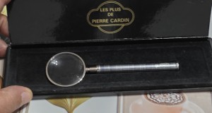 Lupă vintage de colecție Pierre Cardin – Cu cutie originală