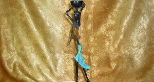 Sculptura bronz, femeie africana, Burkina Faso
