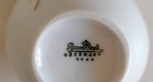 Vază vintage Rosenthal cu model de frunze