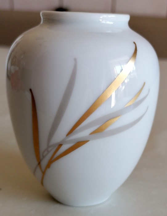 Vază vintage Rosenthal cu model de frunze