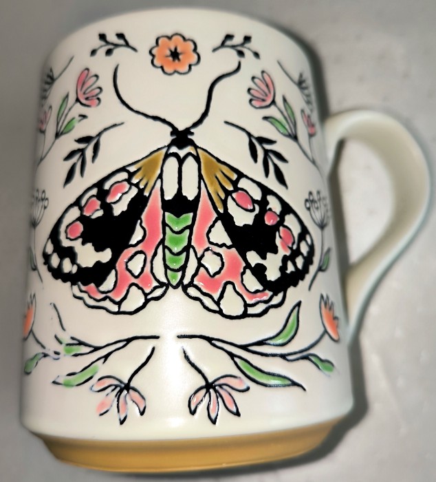 CÂNĂ CERAMICĂ DE FLUTURI ȘI FLORI GOLFATĂ ~ SPECTRUM DESIGNZ CÂNĂ CERAMICĂ DE FLUTURI ȘI FLORI GOLFATĂ ~ SPECTRUM DESIGNZ
