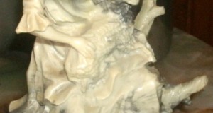 statueta fata de epoca sculptura alabastru