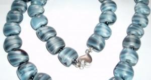 colier antic pietre murano ,realizat manual