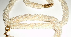 colier si bratara perle naturale baroc marunte ,trei siraguri