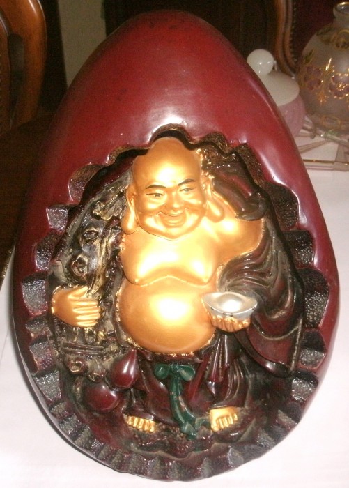 statueta Buddista cu gravura semnul prosperitatii