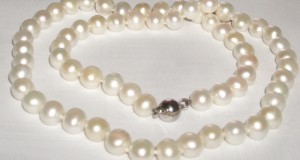 colier perle albe naturale