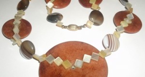 colier pietre agate si sidef cu pandantiv piatra agat,vintage