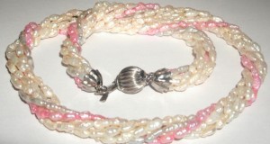 colier sase siraguri impletite perle naturale baroc  albe si roz