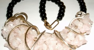 colier art deco pietre naturale cuart roz si onix ,
