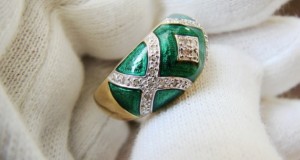 Inel Aur 14K Cu Diamante Si Email Verde