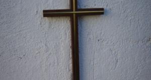 Crucifix lemn  1