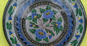 Farfurioara decorativa din lemn