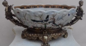 Fructieră stil baroc cu păsări din porțelan cu bronz