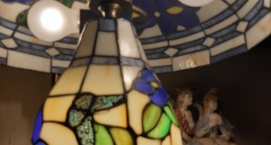 Lampa Tiffany integrala fluturi-flori